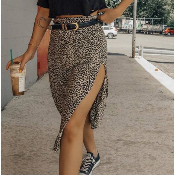 Leopard print midi skirt - Picture 1 of 3